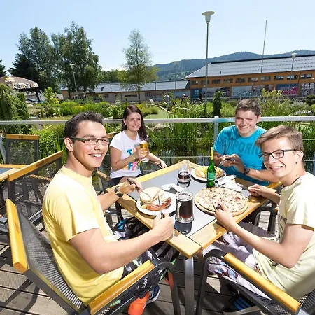 Rekreacni Kobylnice Lipno * ليبنو ناد فلتافو