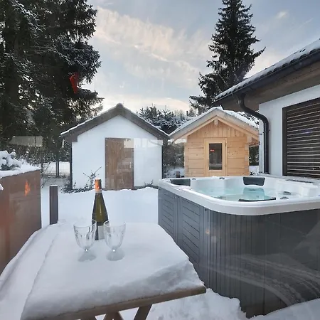 Rekreacni Kobylnice Lipno Holiday home *
